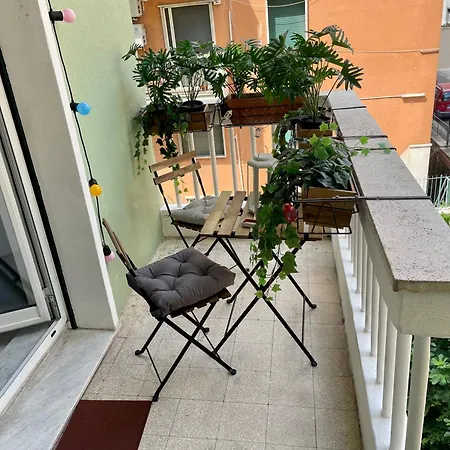 Aurelia's Hideaway, Near Vatican *