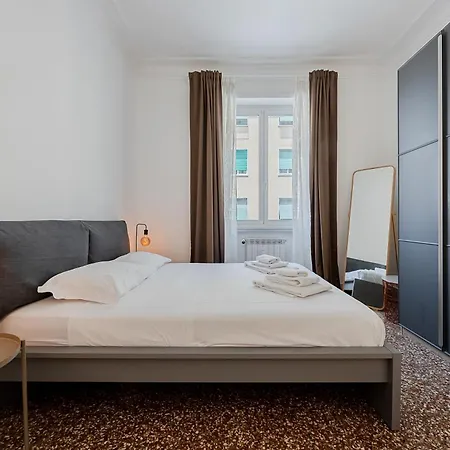Aurelia's Hideaway, Near Vatican