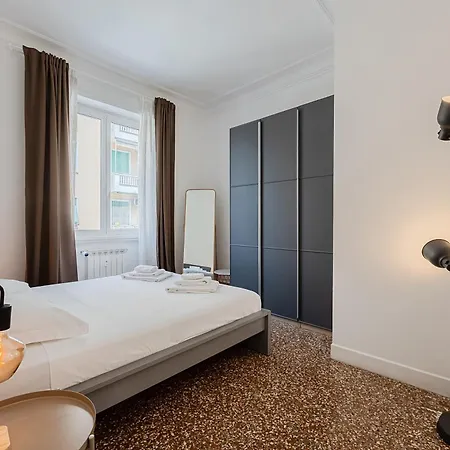 Aurelia's Hideaway, Near Vatican